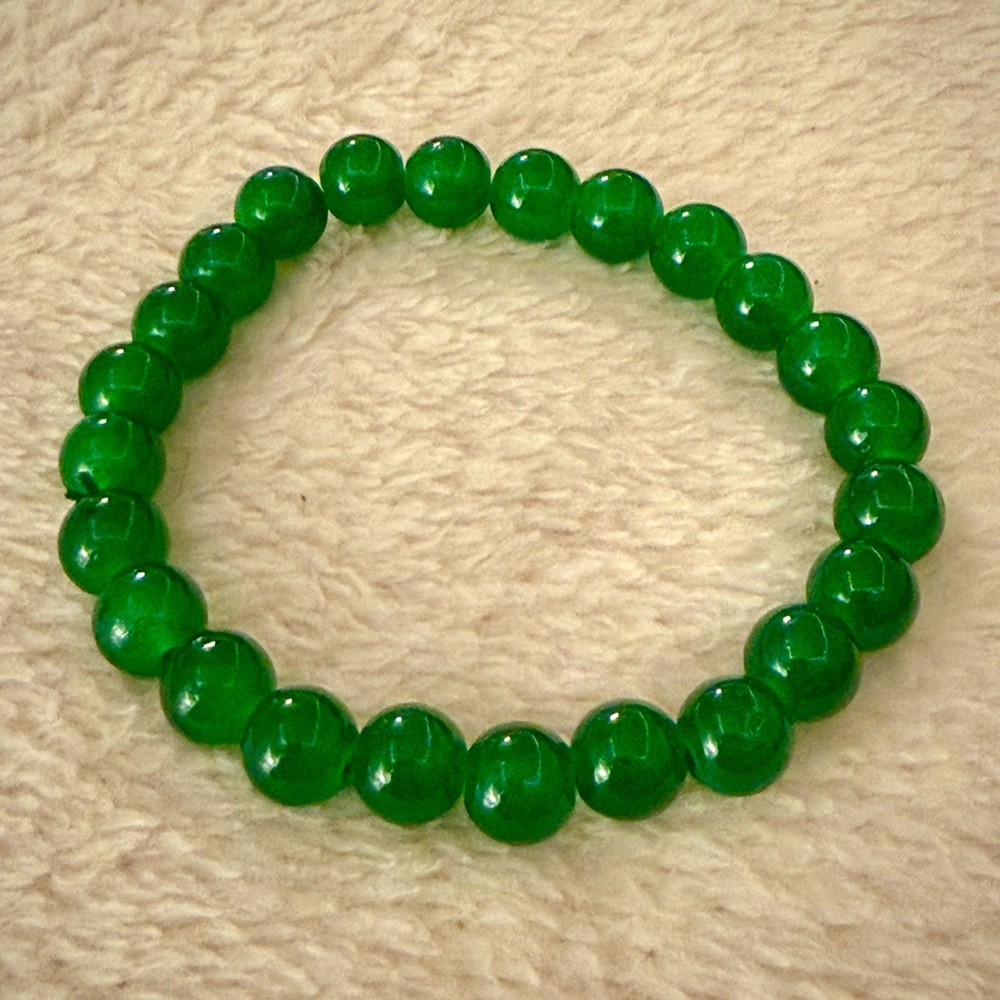 Elegant Green Beaded Bracelet